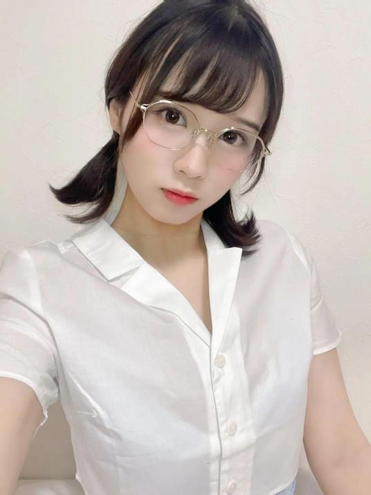 小倉 av,揭秘日本成人影视产业的魅力与争议